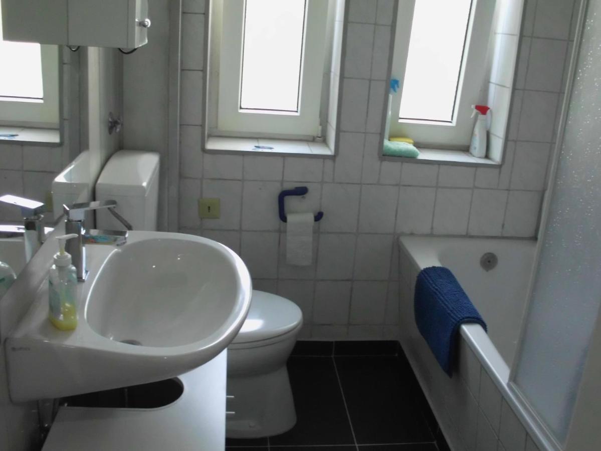 In Einem Haus Inkl Parkplatz Nach Verfuegbarkeit Essen